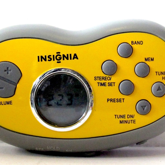 Insignia Portable Radio with AM/FM Stereo NS-R5111 - Picture 1 of 2